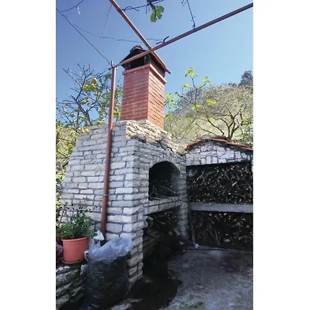 Crnja Luka Cr * Blato (Korcula)