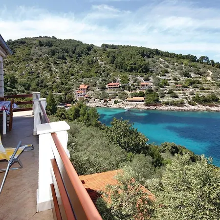 2 Bedroom Lovely In Апартаменты Blato (Korcula)