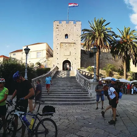 Crnja Luka Cr * Blato (Korcula)