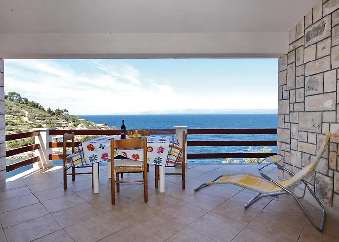 Crnja Luka Cr * Blato (Korcula)